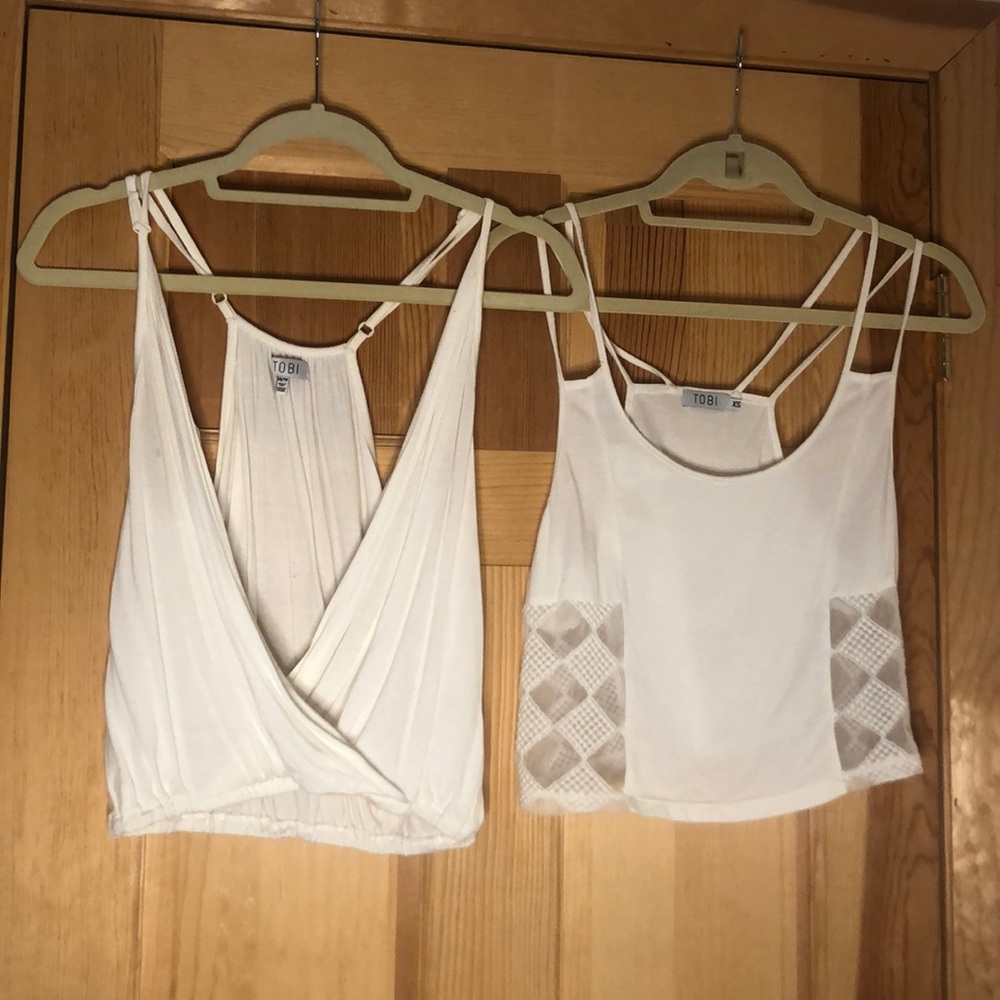 Two Tobi White Tanks XS